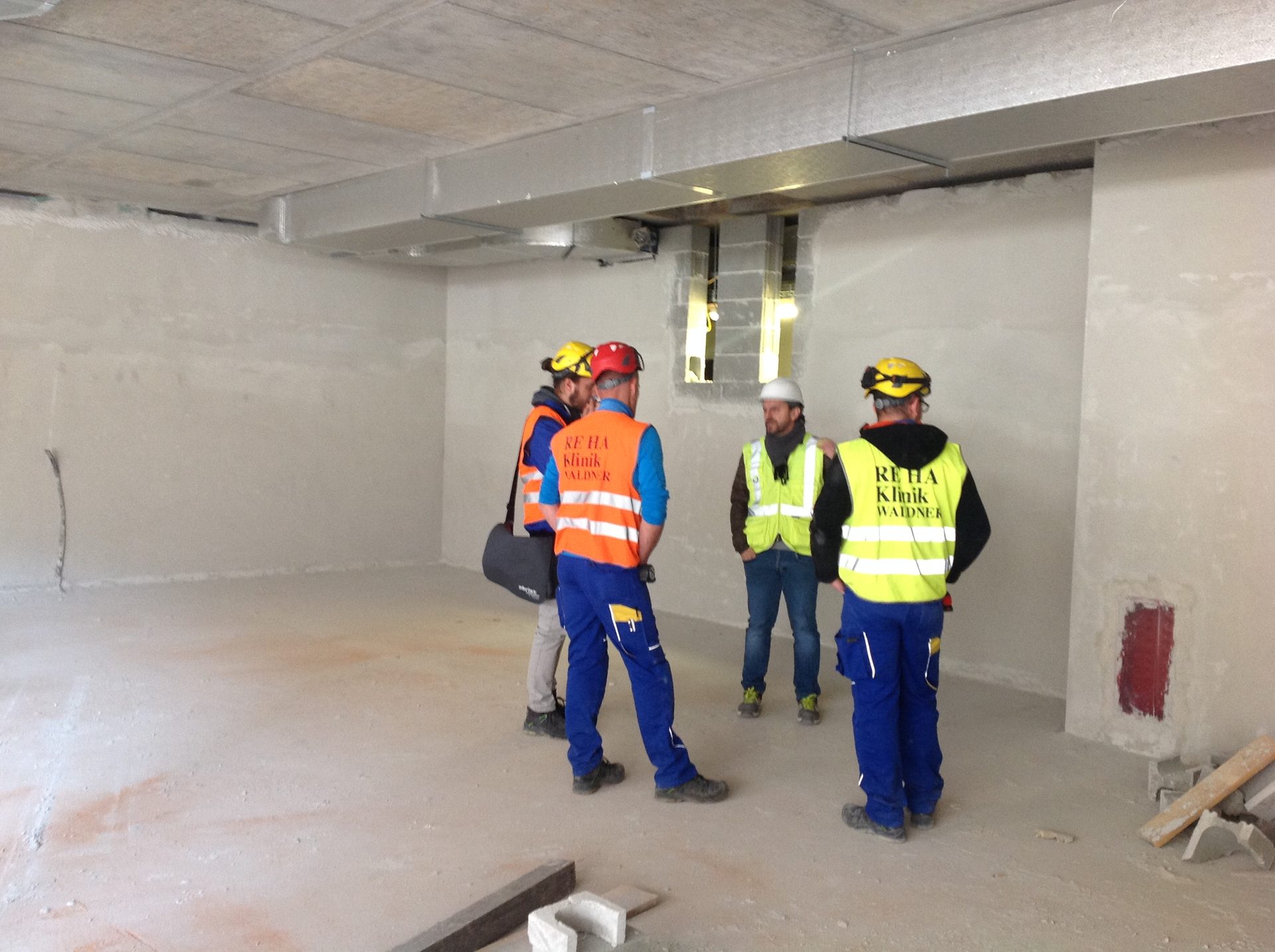Sopralluogo in cantiere durante i lavori di predisposizione acustica, ambiente al grezzo